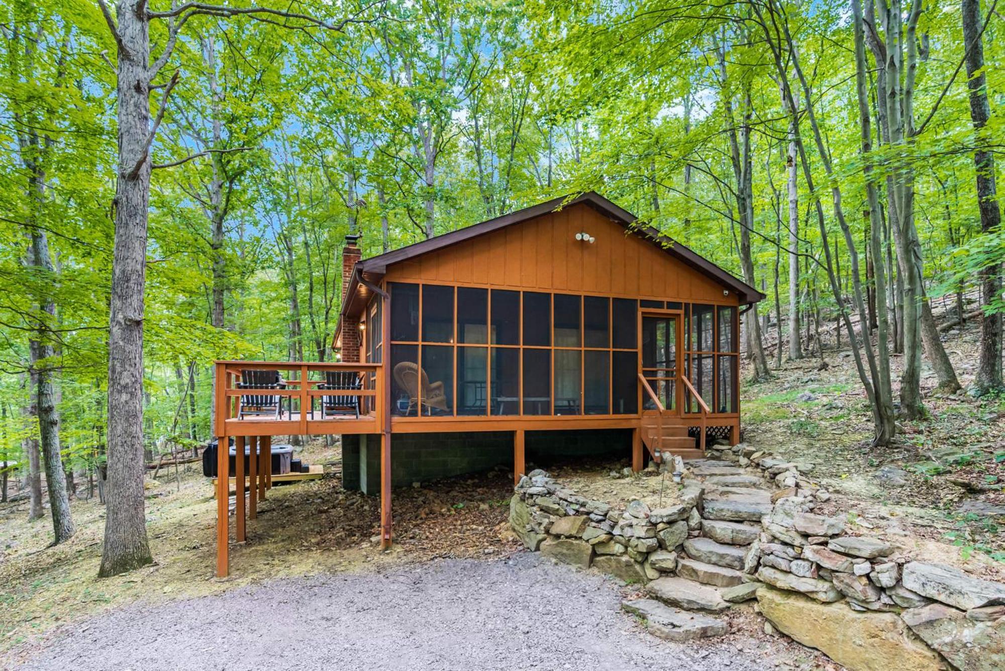 Secluded W Hot Tub, Fire Pit, Deck & Updated Wifi Great Cacapon Extérieur photo